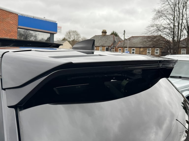 2020 Land Rover Discovery 2.0 SD4 HSE Luxury SUV 5dr Diesel Auto 4WD Euro 6 (s/s) (240 ps) ESTATE...