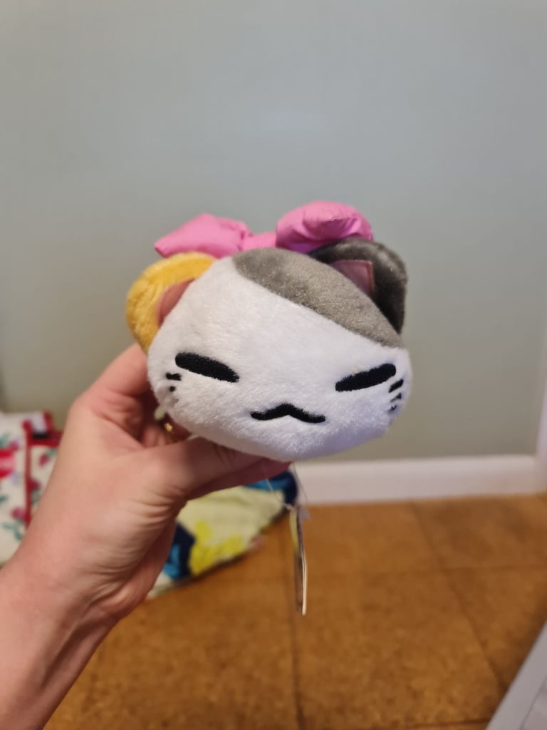 Small cat plush 