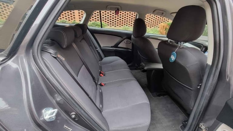 🚗 2018 Toyota Avensis Business Edition – Grey | 2.0 Diesel | ULEZ Compliant | 112K Miles ✅
