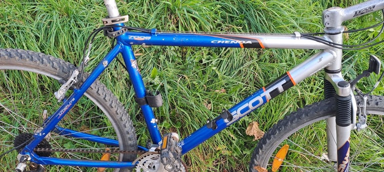 Scott aluminium frame bike 