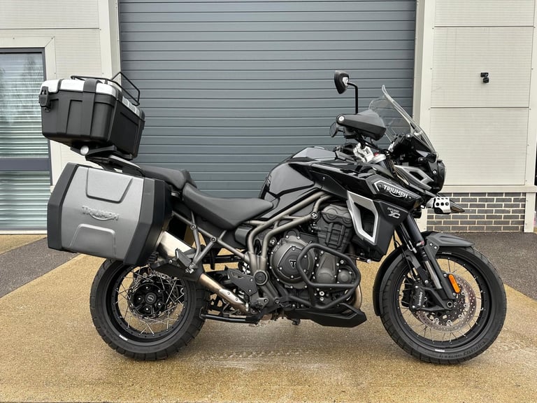 TRIUMPH TIGER EXPLORER XC 2017 - FULL LUGGAGE - 24307 MILES. VERY CLEAN