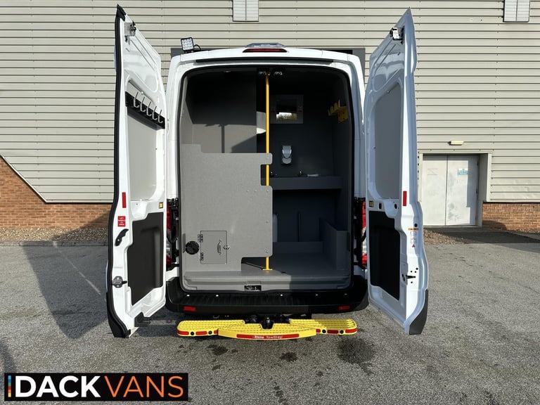 24 Reg, Ford Transit L3H3 RWD,Toilet, Mess, Kitchen, Welfare, Van, Air-Con 