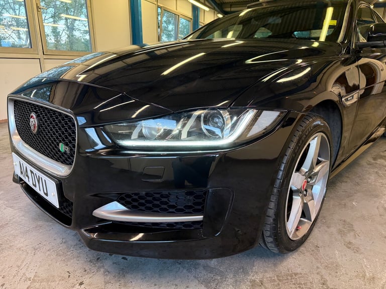 2016 Jaguar XE 2.0d R-Sport Saloon 4dr Diesel Auto AWD Euro 6 (s/s) (180 ps)
