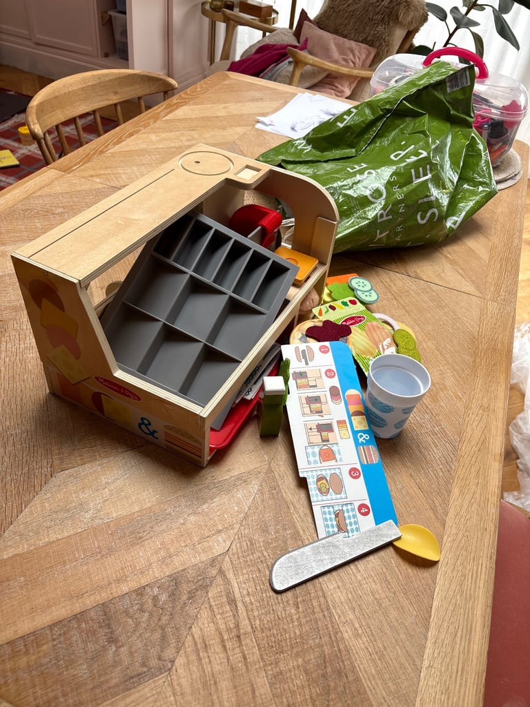 Melissa and Doug sandwich shop