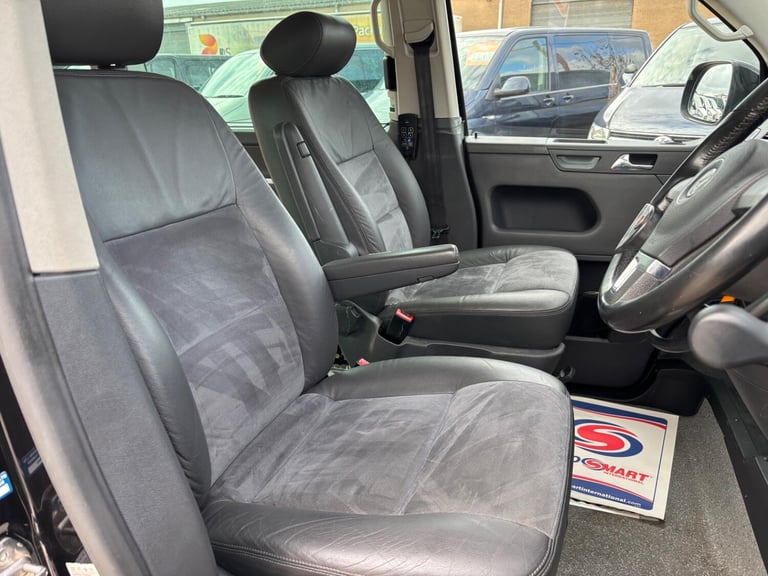 VOLKSWAGEN CARAVELLE DRIVE FROM WHEELCHAIR ACCESSIBLE VEHICLE 2.0 TDI