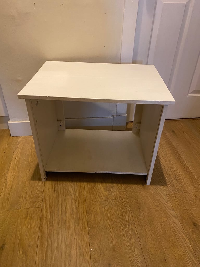 Small wooden unit