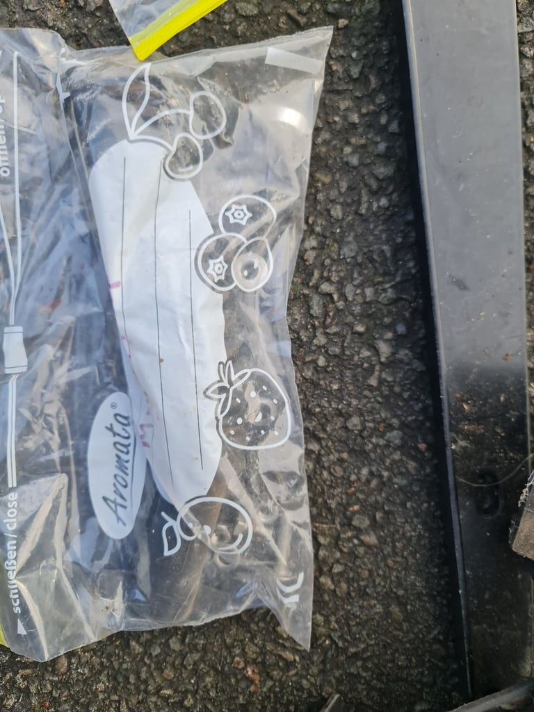 Ford Ranger Wildtrak  Roll-up Cover With Plastic Roof Top Black 2021 Model