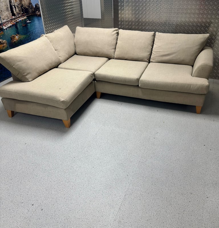 🚚 FREE DELIVERY- Beige Corner Sofa