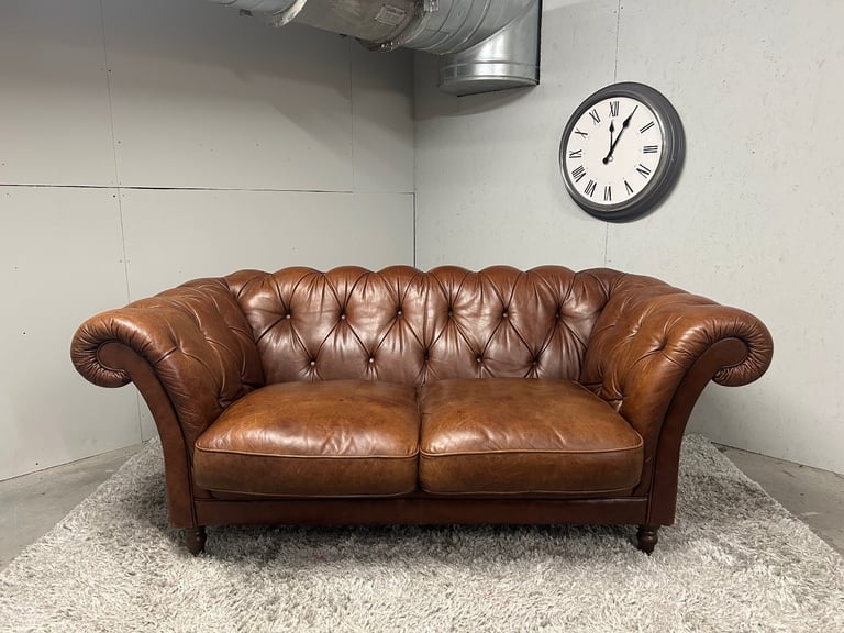 LAURA ASHLEY HUDSON NATURALLY DISTRESSED LEATHER SOFA DELIVERY AVAILABLE 🚚