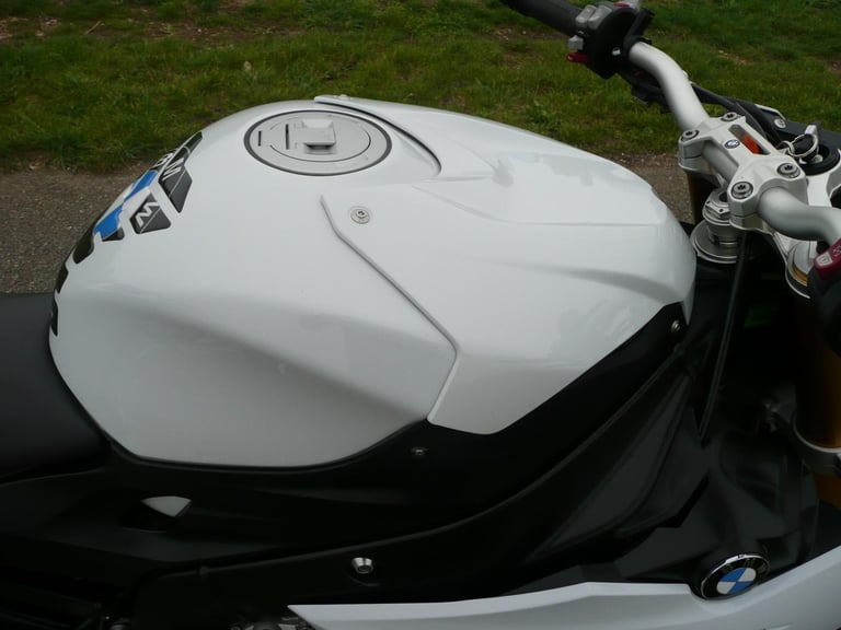 2014 BMW S1000R ABS Mint Condition Part ex / Credit/debit cards welcome.