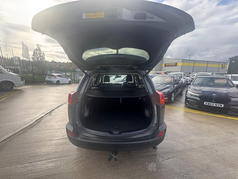 2013 Toyota RAV4 2.2 D-4D Invincible 4WD Euro 5 5dr ESTATE Diesel Manual