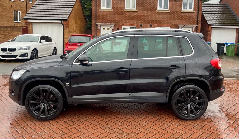 2010 Volkswagen Tiguan R Sport 4 Motion Read Add Drives Mint