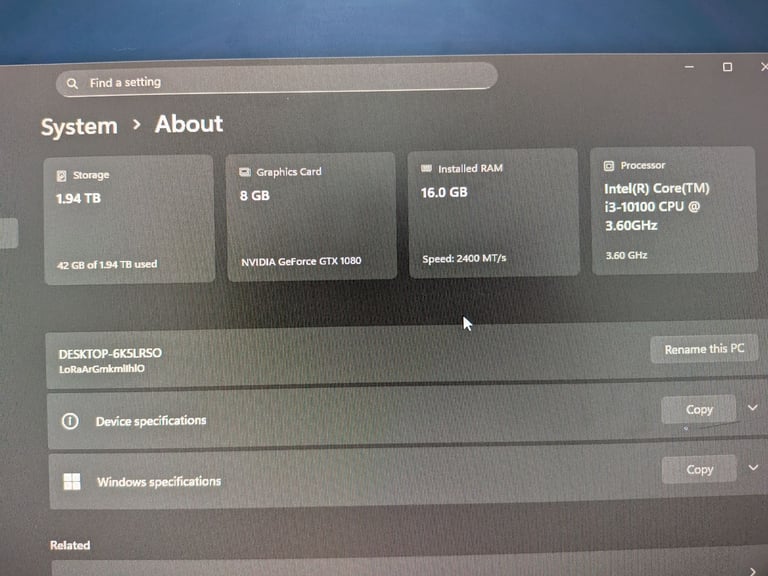 GAMING PC XIGMATEK i3 10100 GTX 1080 8GB AMP EXTREME 120GB SSD 2TB HDD 16GB RAM 27" MONITOR RGB COD