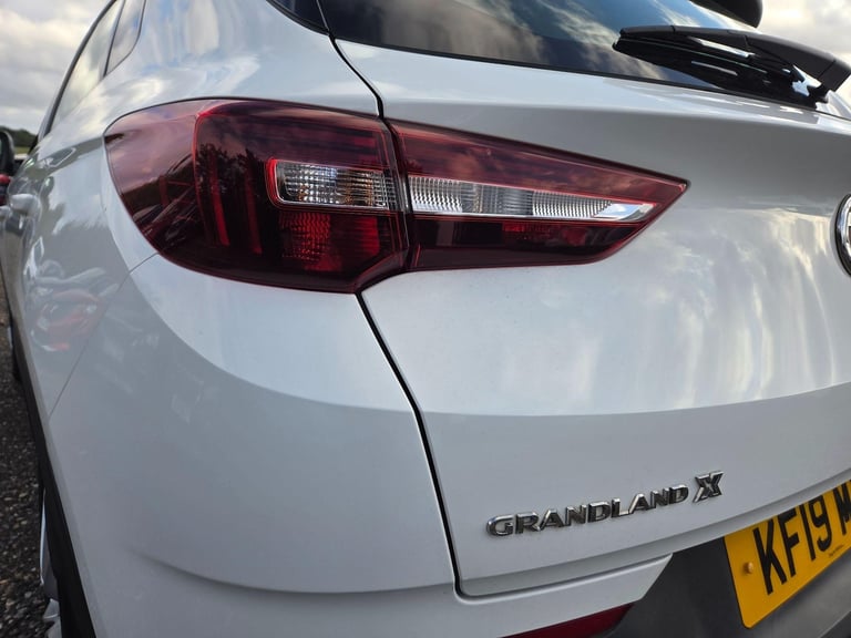 2019 Vauxhall Grandland X 1.2 Turbo Tech Line Nav Auto Euro 6 (s/s) 5dr Petrol