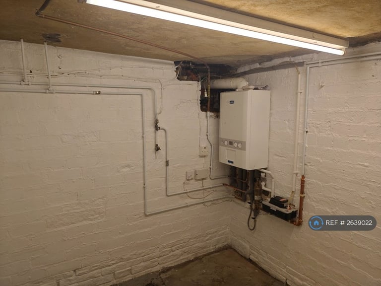 2 bedroom house in Stanley Road, Huddersfield, HD3 (2 bed) (#2639022)