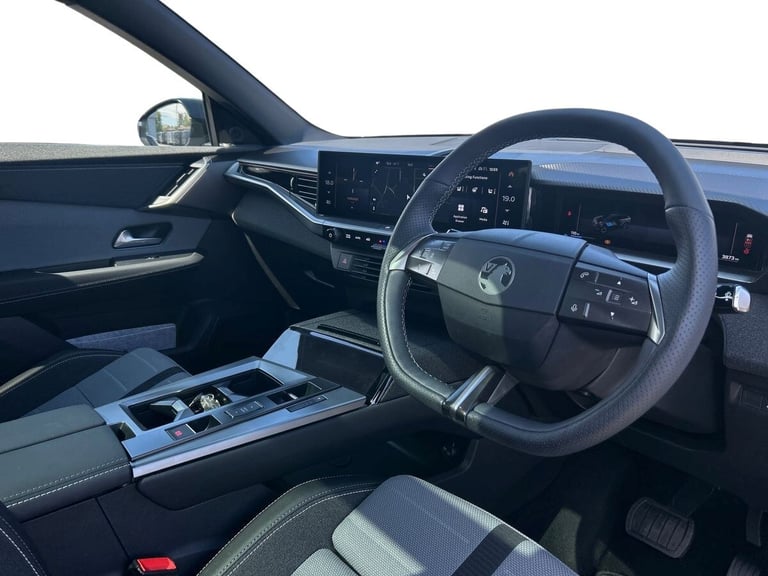  Vauxhall Grandland Electric 73kwh Ultimate Suv 5dr Electric Auto 213 Ps
