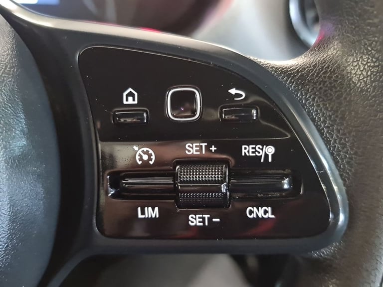 MERCEDES-BENZ SPRINTER 2.0 315 CDI PROGRESSIVE L3 RWD 150 BHP TIPPER DIE