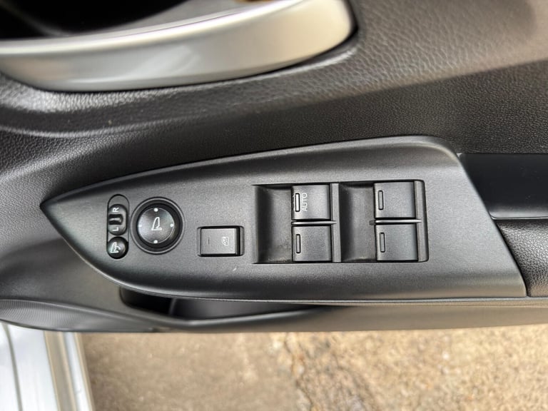 2014 Honda Fit JAZZ 1.5 HYBRID AUTO Hatchback Petrol/Electric Hybrid Automatic