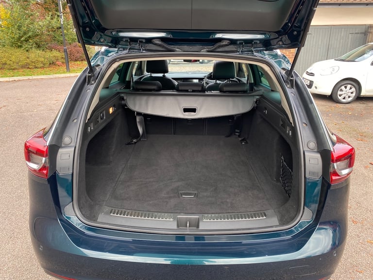 2018 Vauxhall Insignia 2.0 Turbo D BlueInjection Elite Nav Sports Tourer 5dr