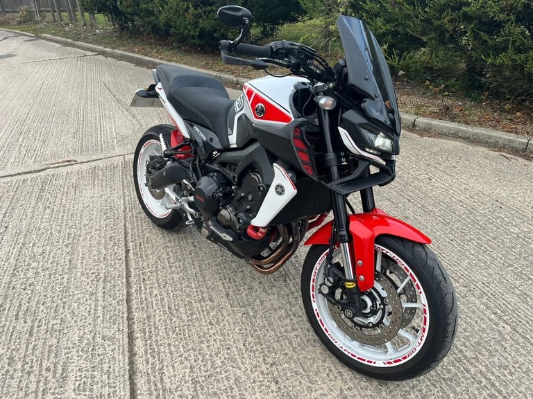 2018 18 YAMAHA MT09 ABS MT-09 STUNNING ANNIVERSARY COLOURS EXTRAS 13k MILE MT 09