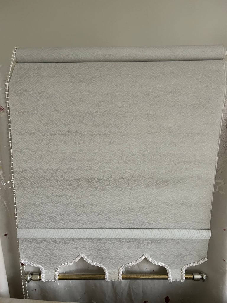 image for Three white roller blinds with scalloped edge and brass effect pole