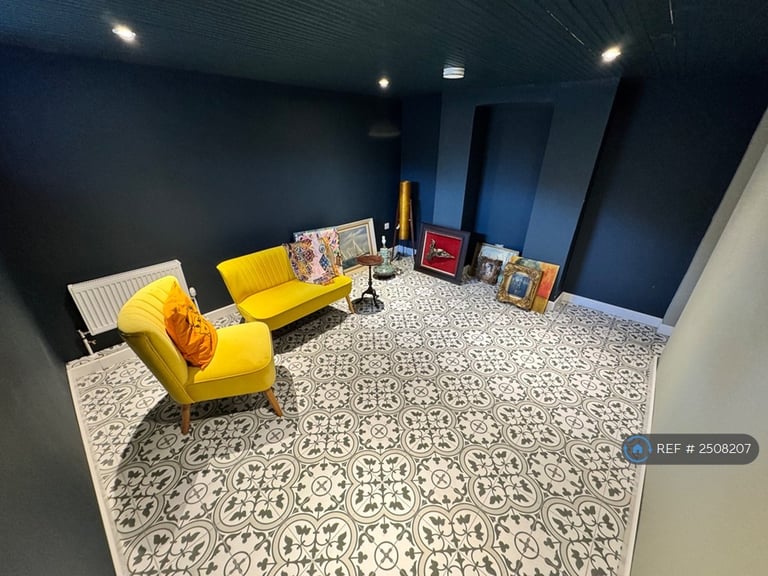 6 bedroom house in Upper Chapel Street, Halstead, CO9 (6 bed) (#2508207)