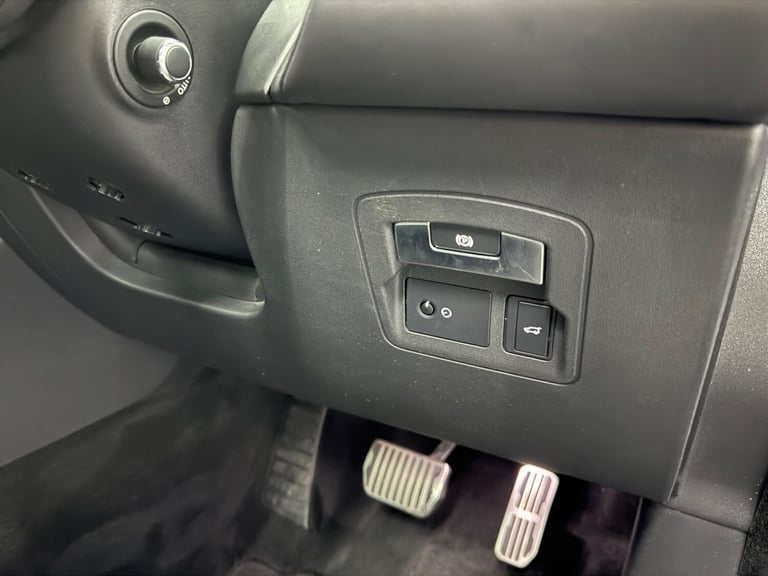 2018 Land Rover Range Rover Velar 2.0 D240 R-Dynamic HSE Auto 4WD Euro 6 (s/s) 5dr ESTATE Diesel ...