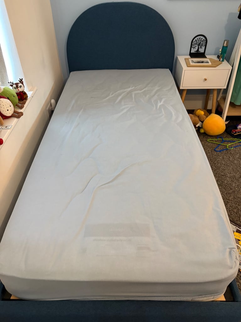 image for Habitat single material bed