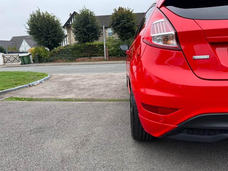 2016 Ford Fiesta 1.0 EcoBoost 140 ST-Line Red 3dr HATCHBACK PETROL Manual