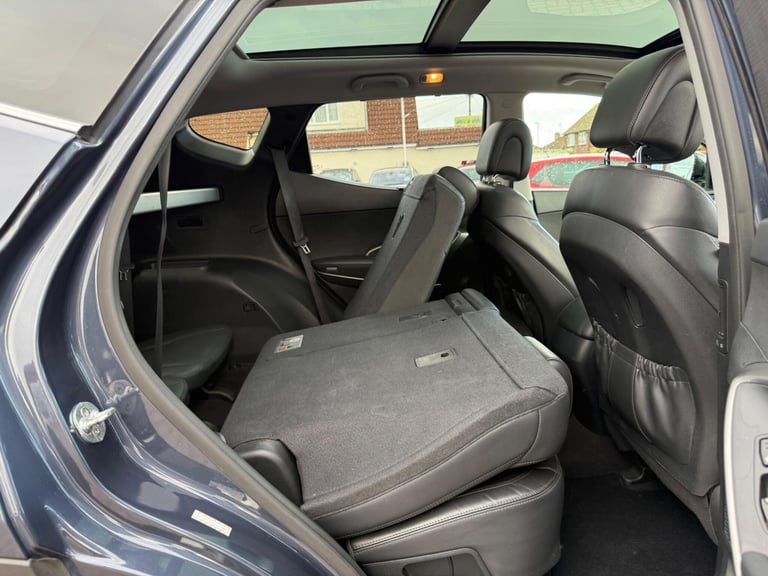 2017 Hyundai Santa Fe 2.2 CRDi Blue Drive Premium SE Auto 4WD Euro 6 (s/s) 5dr (7 Seat) ESTATE Di...