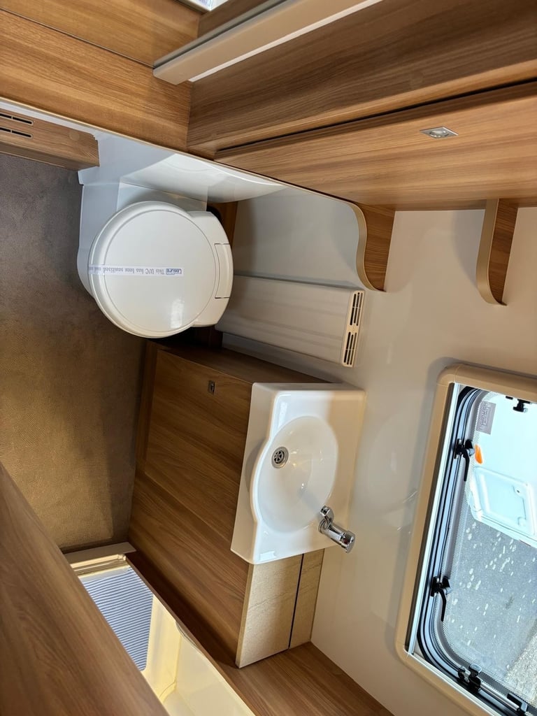 2017 BAILEY UNICORN VALENCIA, 4 BERTH CARAVAN ALDE, A/C, WITH A FIXED BED