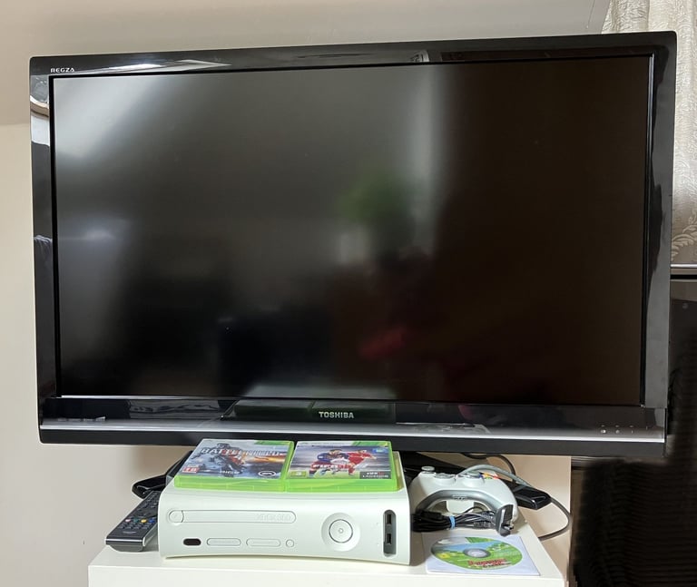 Toshiba 42 inch LCD TV + Xbox 360 bundle (console+controller+games+cables+TV+remote)