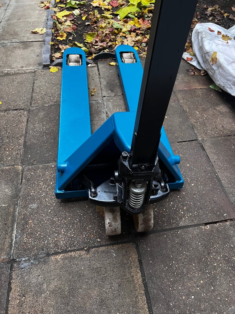 Pallet truck 