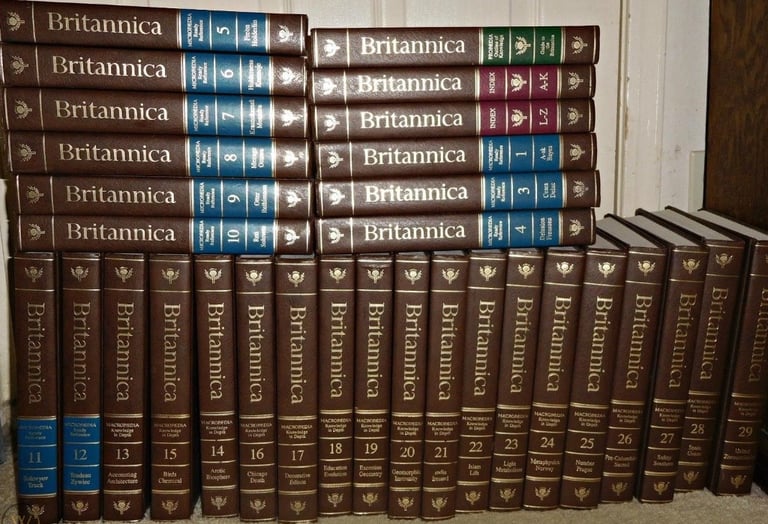 Encyclopaedia Britannica 15th Edition Complete Set of 32 Volumes + Free Book Case!