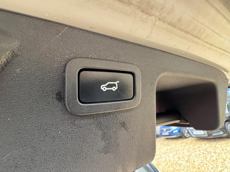 2017 Land Rover Discovery Sport 2.0 TD4 SE Tech 4WD Euro 6 (s/s) 5dr ESTATE Diesel Manual