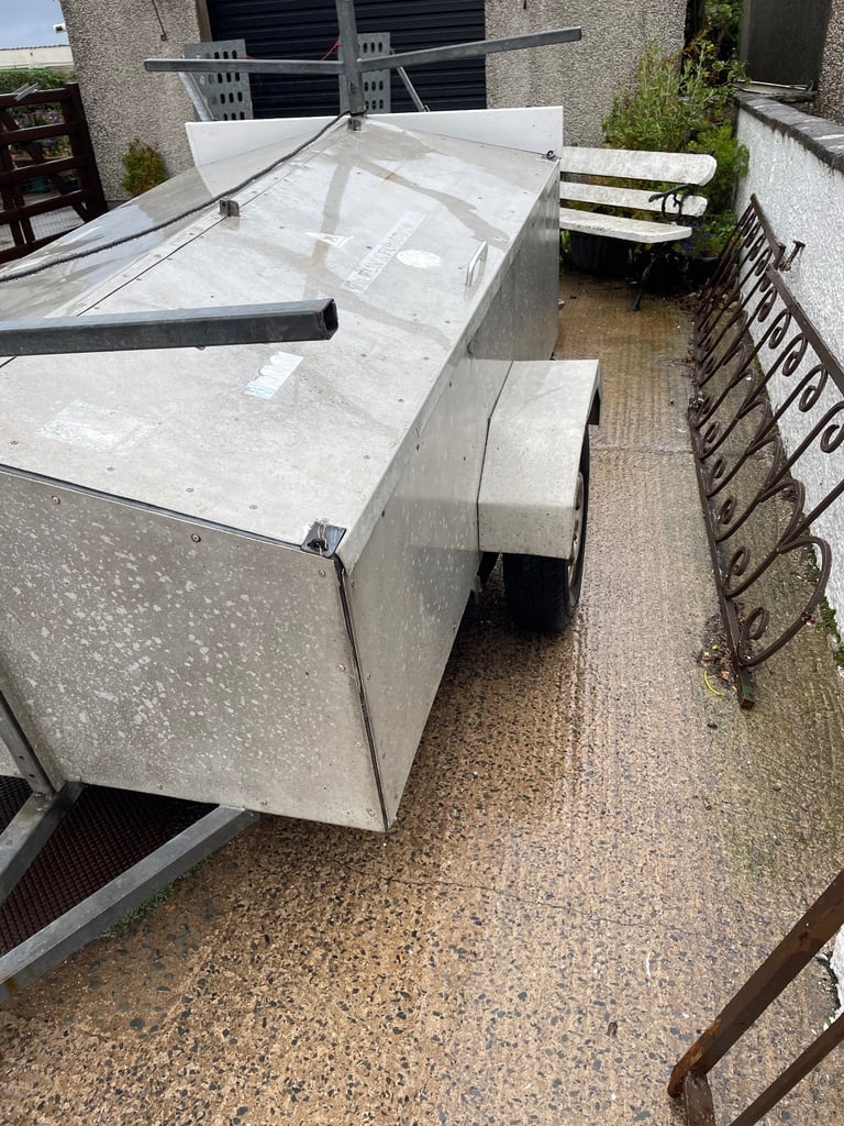 Car trailer