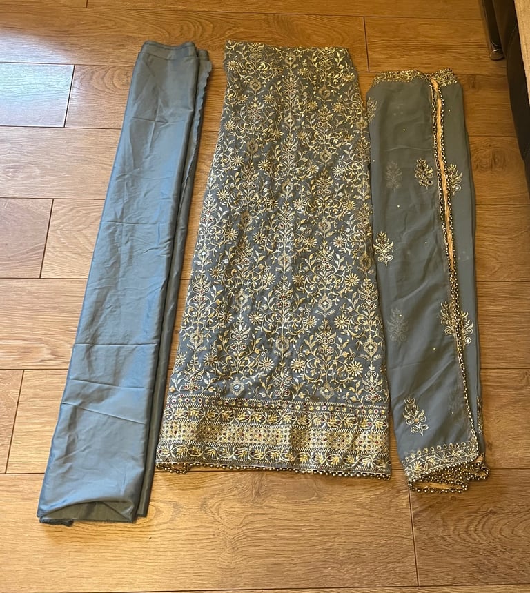 Beautiful 4piece suit