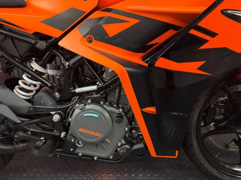 2024 KTM RC 390 390 X-Ring Euro 5