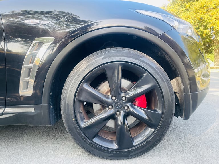 Infiniti FX30d S 2012, Semi-Auto 3.0L diesel, full service history, 5 doors