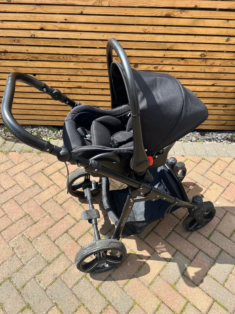 Venicci pushchair and car seat 