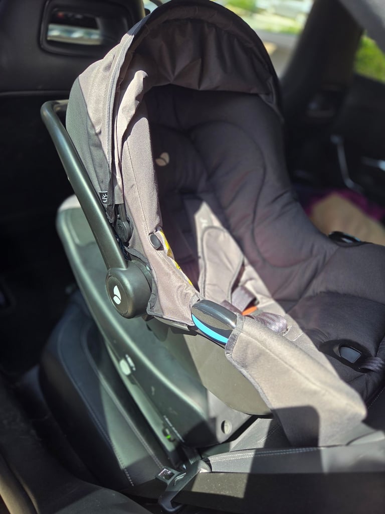 Joie Chrome dlx Travel System & i-Venture Car Seat with i-Base Advance