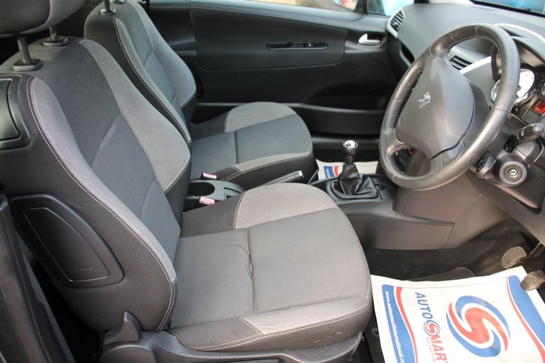 2011 Peugeot 207 1.4 Envy Euro 5 3dr HATCHBACK Petrol Manual
