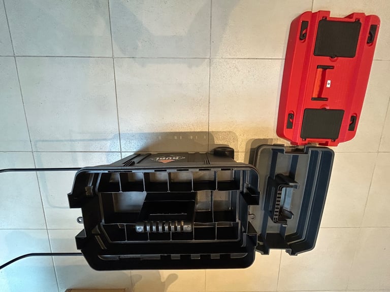PROFESSIONAL RUBI TILE CUTTERS AND WHEELED TOOL BOX