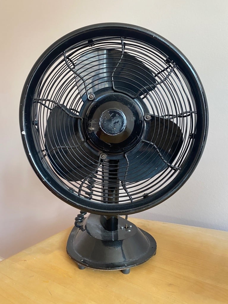 * JUST REDUCED FURTHER* VERY COOL RETRO VINTAGE DESK FAN