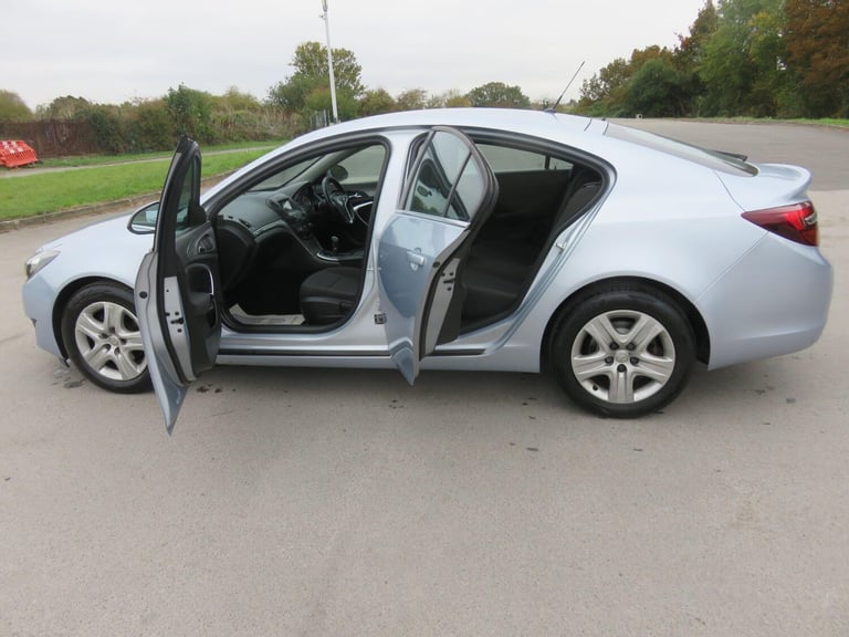 2016 Vauxhall Insignia 1.6 CDTi ecoFLEX Design 5dr [Start Stop] HATCHBACK DIESEL Manual