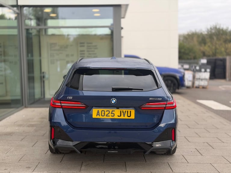2025 BMW i5 250kW eDrive40 M Sport Pro 84kWh 5dr Auto ESTATE ELECTRIC Automatic