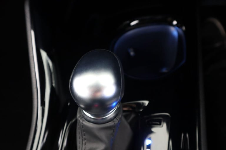 2022 Toyota C-HR 1.8 VVT-h Design CVT Euro 6 (s/s) 5dr HATCHBACK PETROL/ELECTRIC Automatic