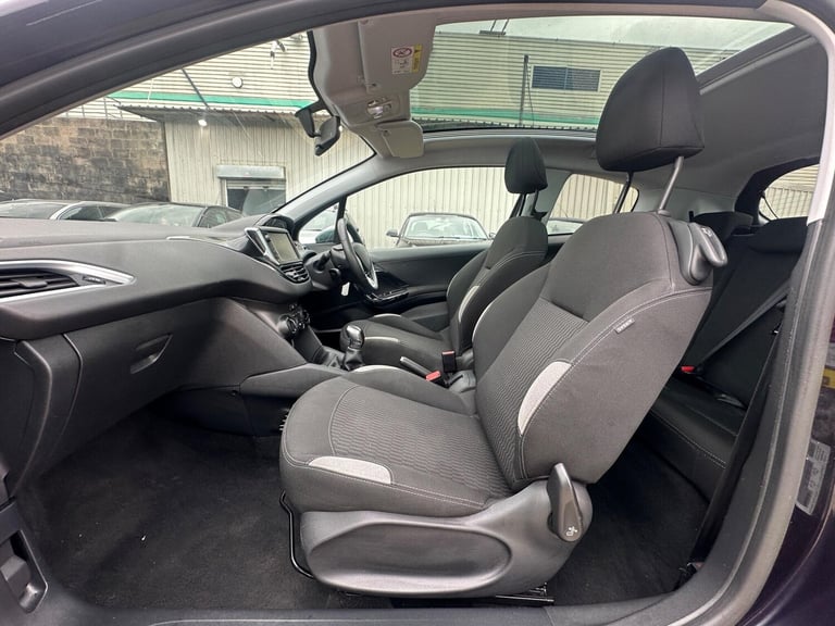 2014 Peugeot 208 1.2 VTi PureTech Style Euro 5 3dr HATCHBACK Petrol Manual