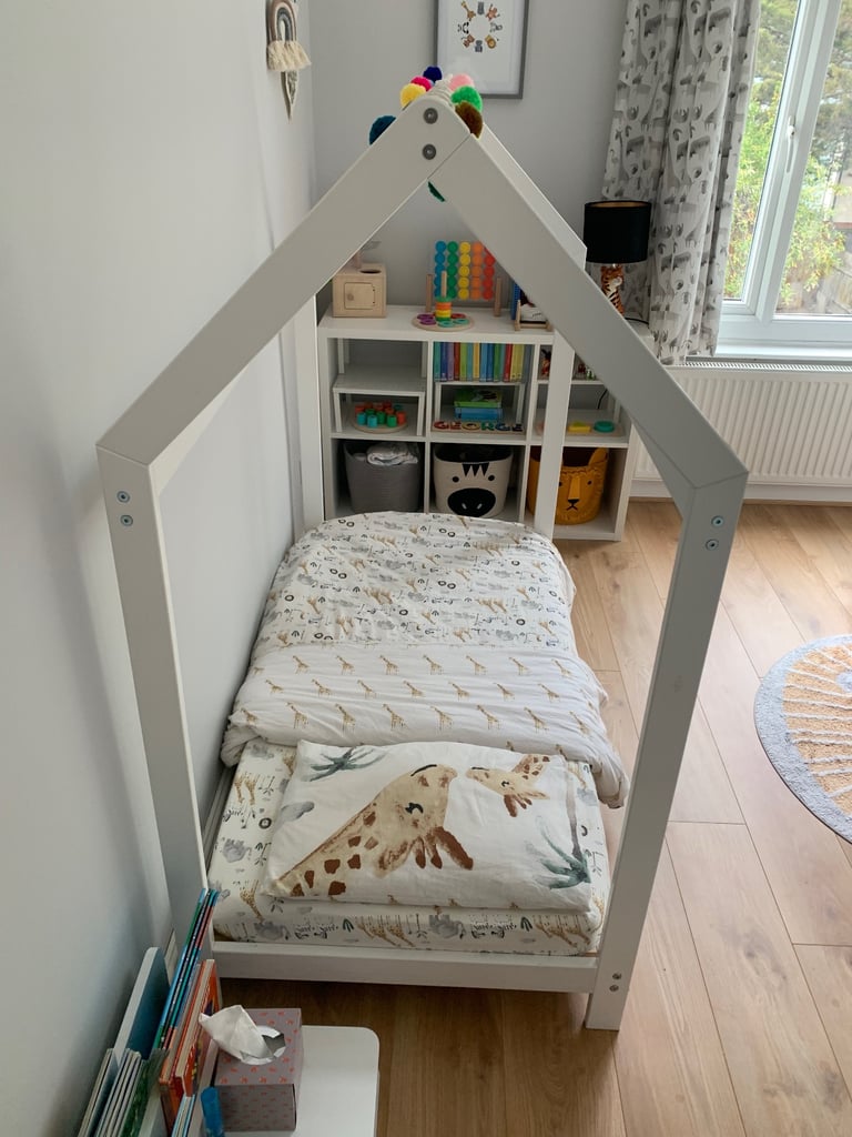 Children toddlers house bed