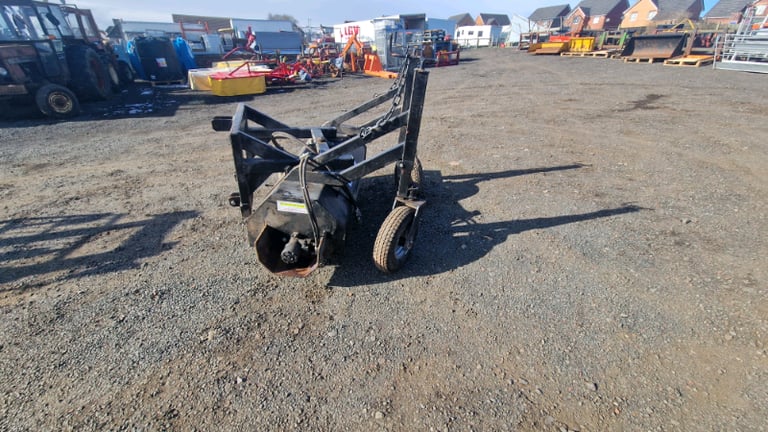 Tractor three point slewtic hydraulic sweeper brush ex condition 